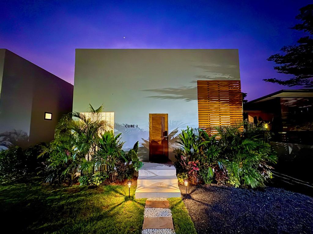 CUBE Villas Cozy retreat with Salt Pool in Priv Garden and Soft bed – Koh Phangan